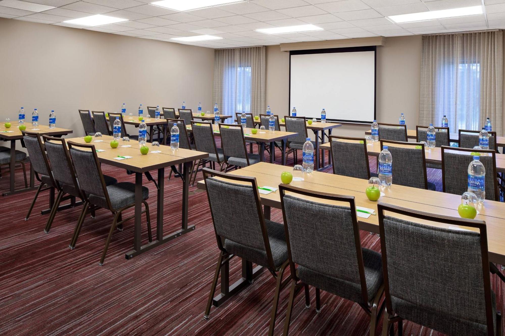 Courtyard By Marriott Pittsburgh Airport Hotell Coraopolis Eksteriør bilde