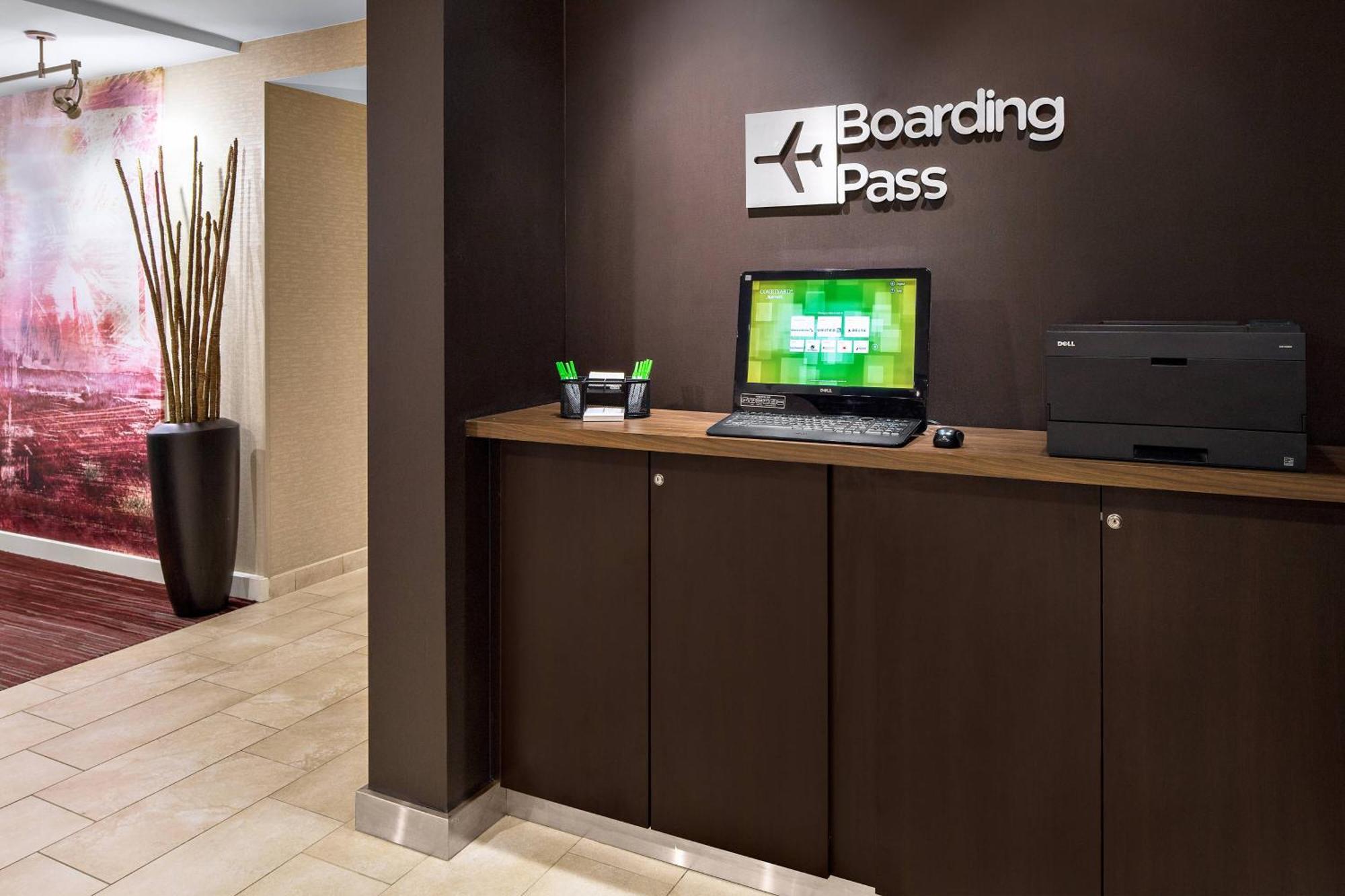 Courtyard By Marriott Pittsburgh Airport Hotell Coraopolis Eksteriør bilde