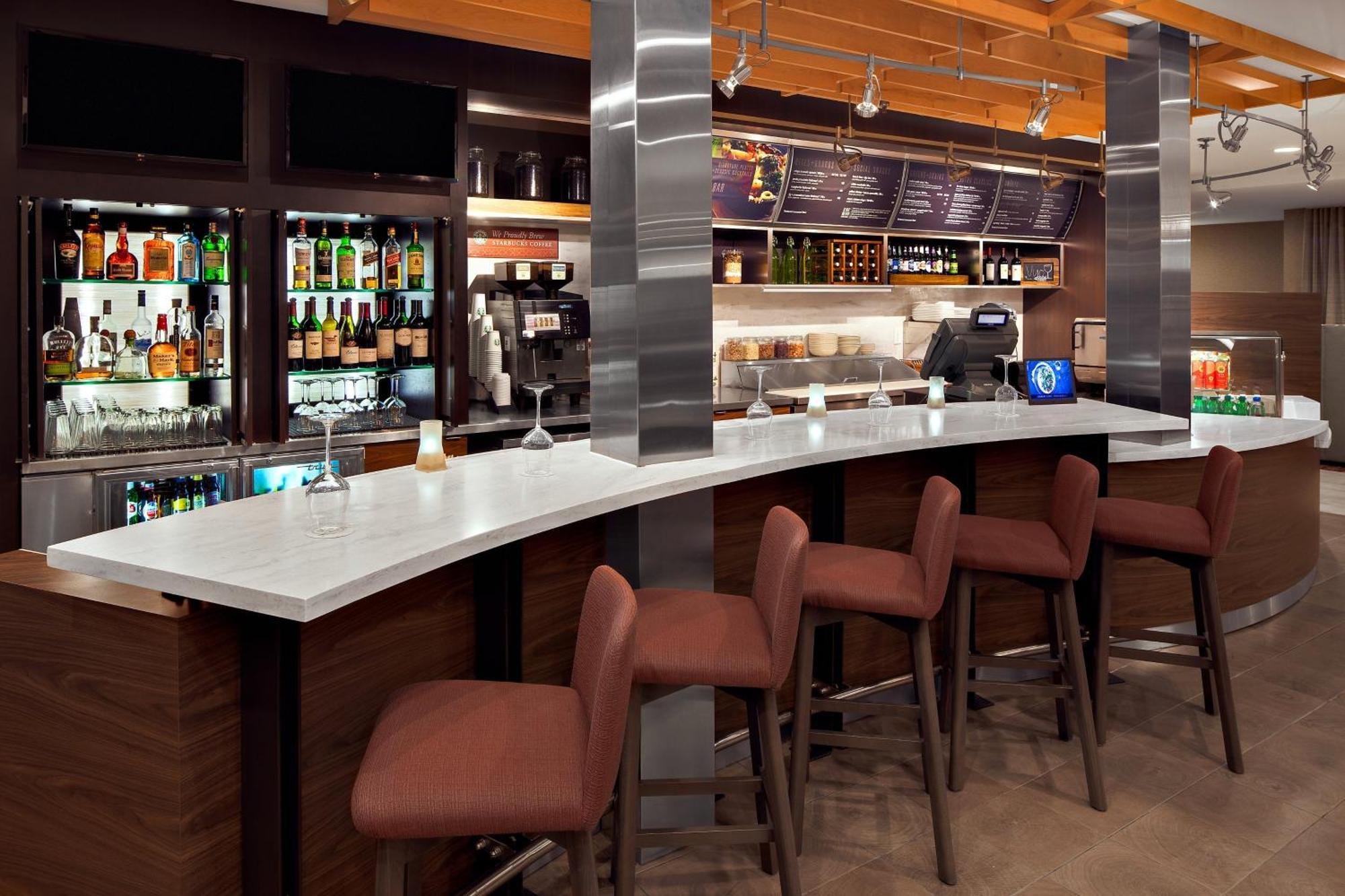 Courtyard By Marriott Pittsburgh Airport Hotell Coraopolis Eksteriør bilde