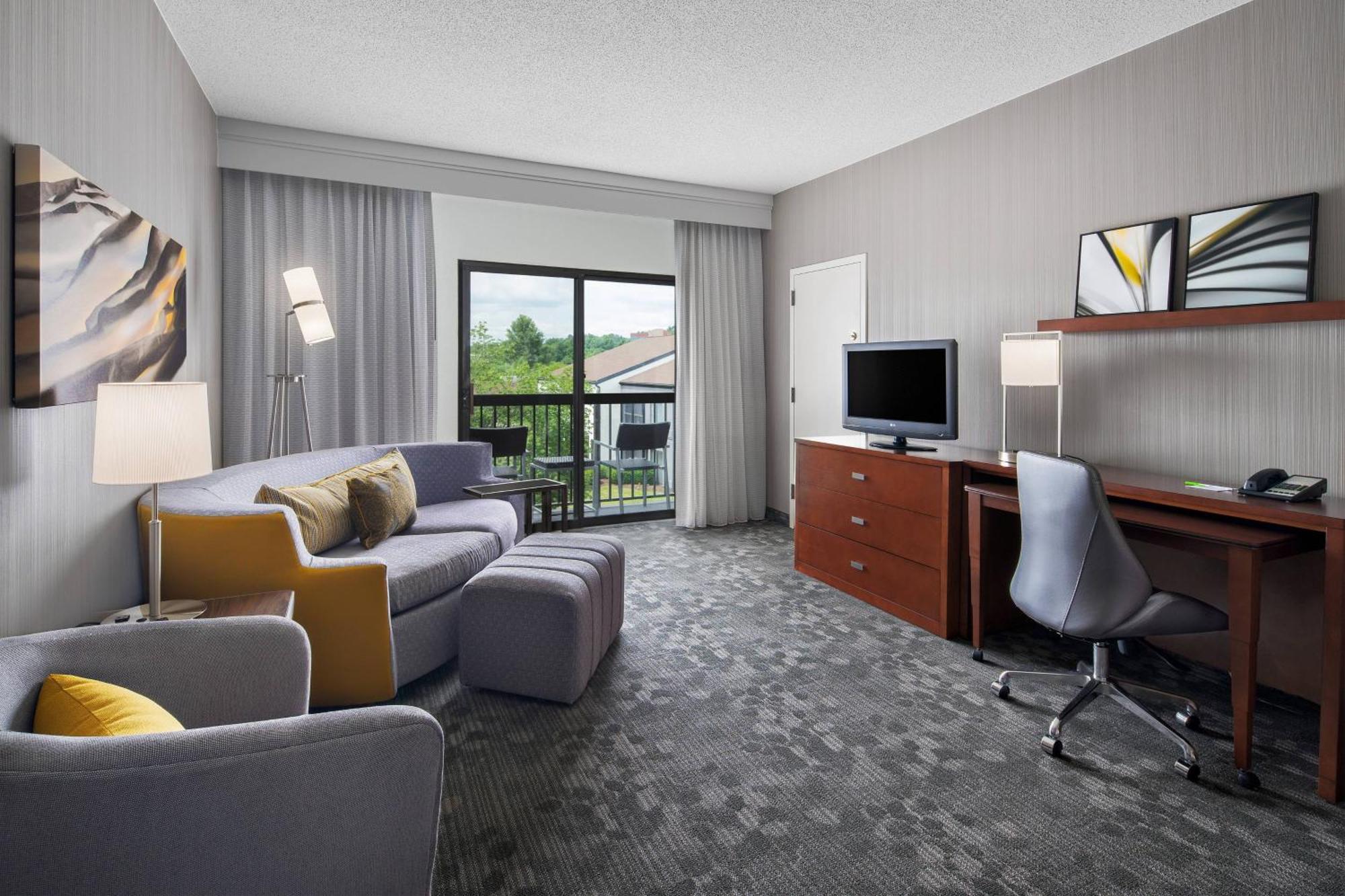 Courtyard By Marriott Pittsburgh Airport Hotell Coraopolis Eksteriør bilde