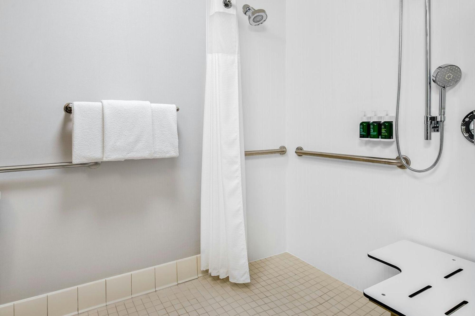 Courtyard By Marriott Pittsburgh Airport Hotell Coraopolis Eksteriør bilde