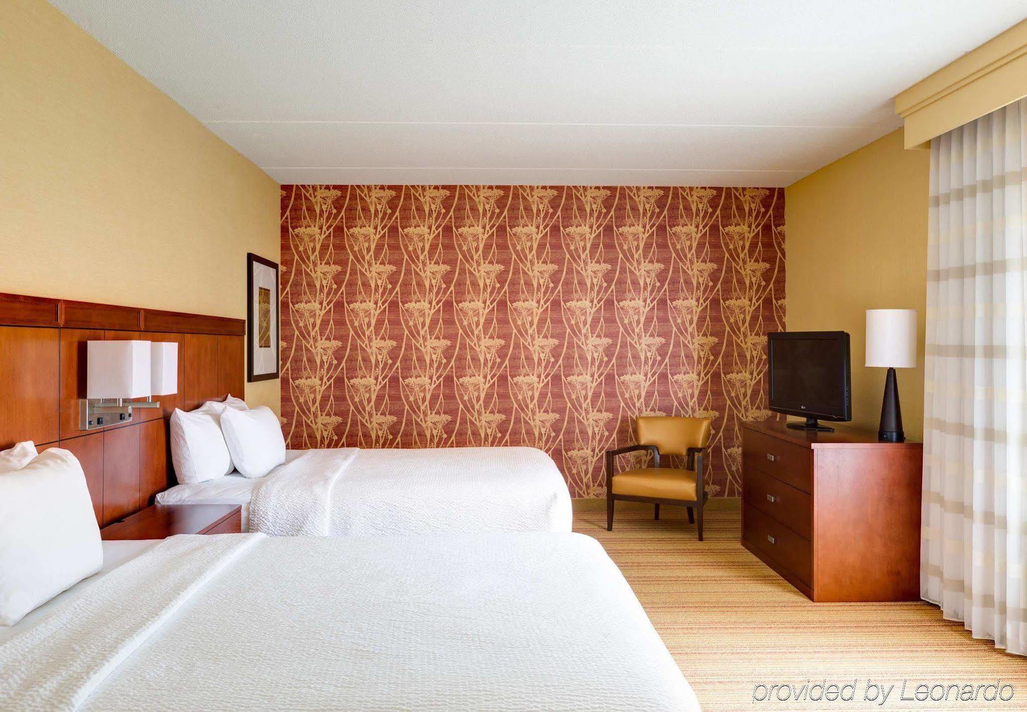 Courtyard By Marriott Pittsburgh Airport Hotell Coraopolis Eksteriør bilde