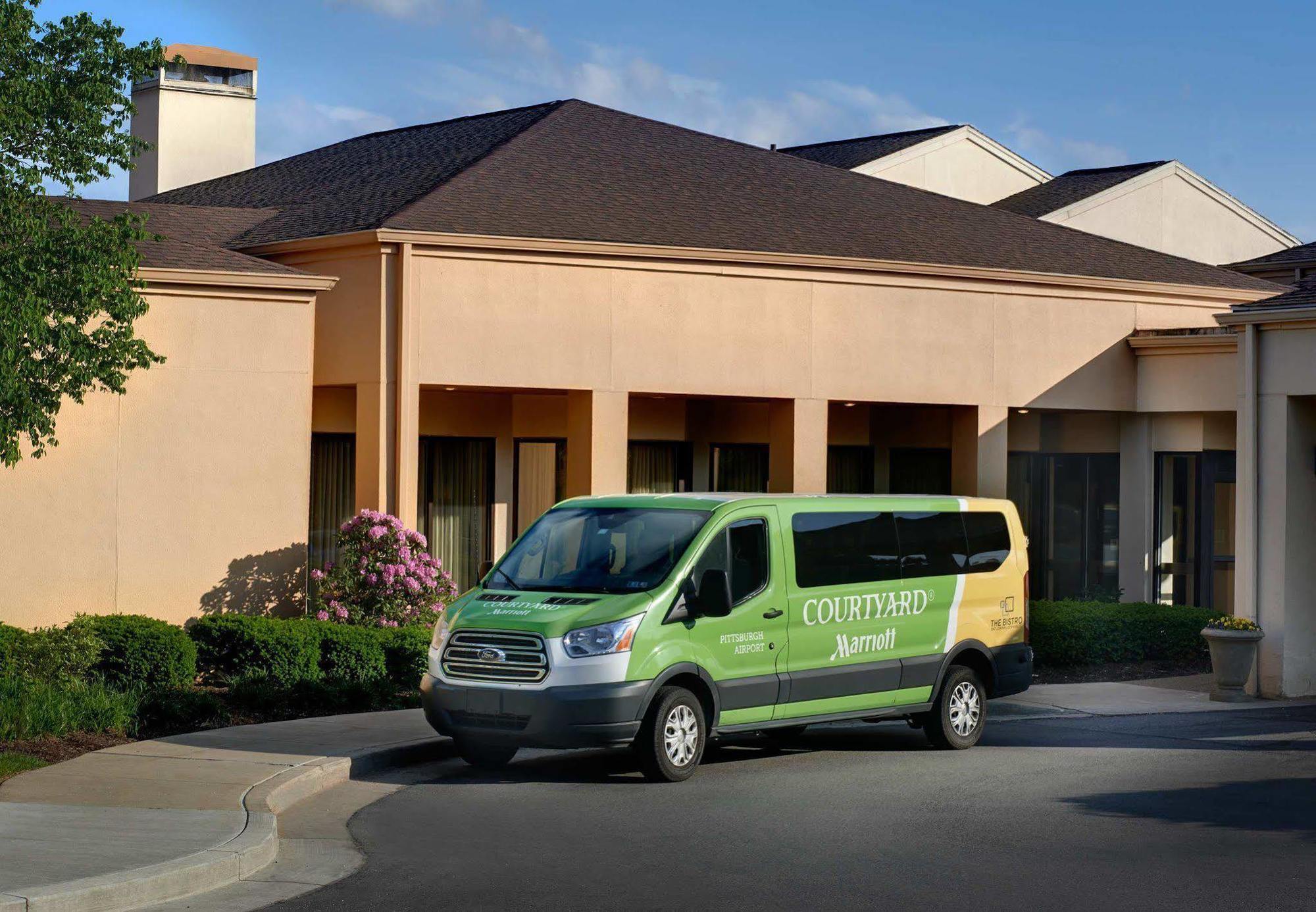 Courtyard By Marriott Pittsburgh Airport Hotell Coraopolis Eksteriør bilde