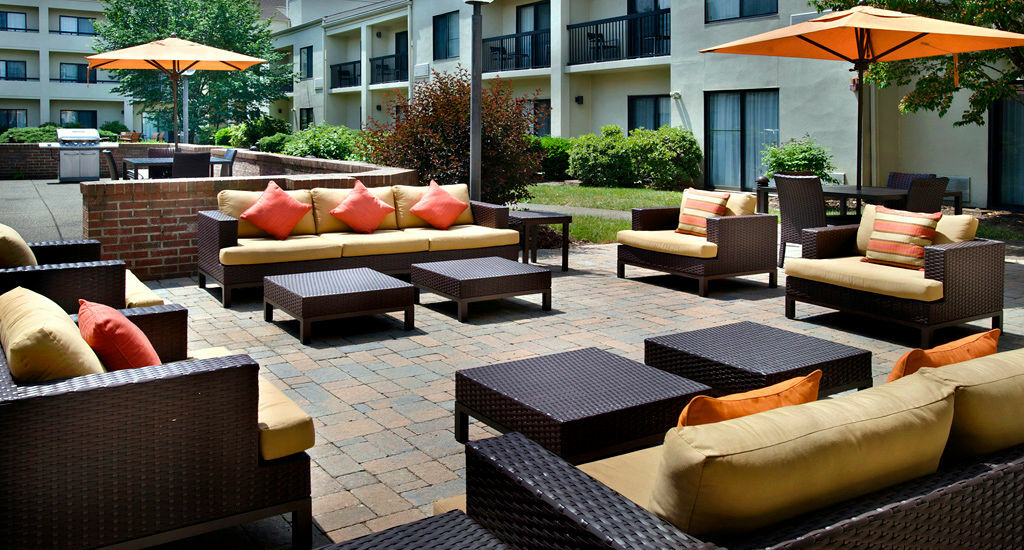 Courtyard By Marriott Pittsburgh Airport Hotell Coraopolis Eksteriør bilde